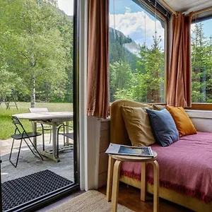 L'ilet Ensoleille /sunny Island Chamonix